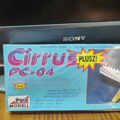 Cirrus PC‑04 Plusz and Estes Light Glider model kits new