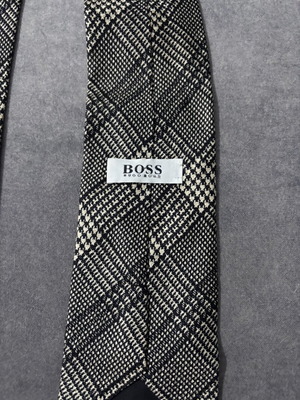 Silk tie like new