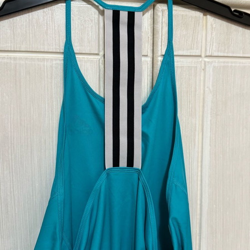 Adidas women's sports top like new, turquoise green, size L
