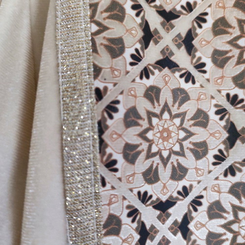 Cinderella dress like new, size M-L, with subtle mark