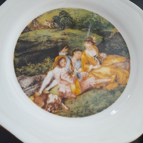 Vintage plates used, set of 2, 19cm diameter