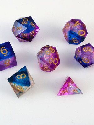Dungeons & Dragons Dice Set with Pouch new sharp-edge