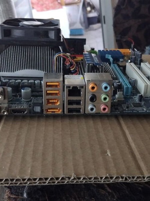 Gigabyte GA-MA78GM-US2H motherboard with AMD Athlon 64 x2 5200+ CPU and fan like new