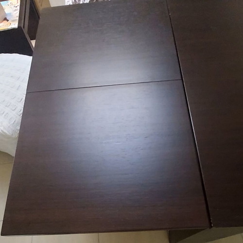 Extendable dining table, wenge finish, artificial oak