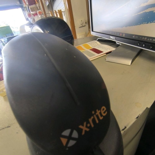 Φασματοφωτόμετρο X-Rite RM400 σαν καινούργιο επαγγελματικό εργαλείο χρωματομετρίας