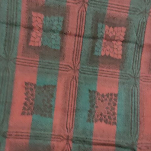 Woven double blanket like new, dimensions 2.80x2.40