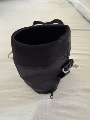 Black thermos cup carrying bag