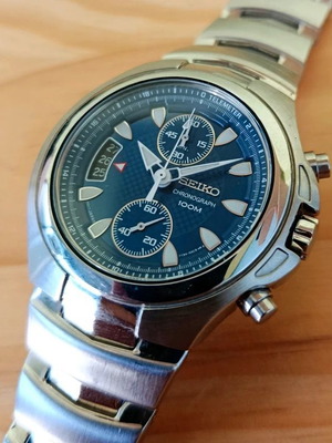 Seiko Chronograph 100M Blue Dial Men's Quartz Watch like new