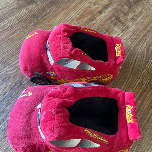 Macqueen kids slippers size 33 used with scuffs