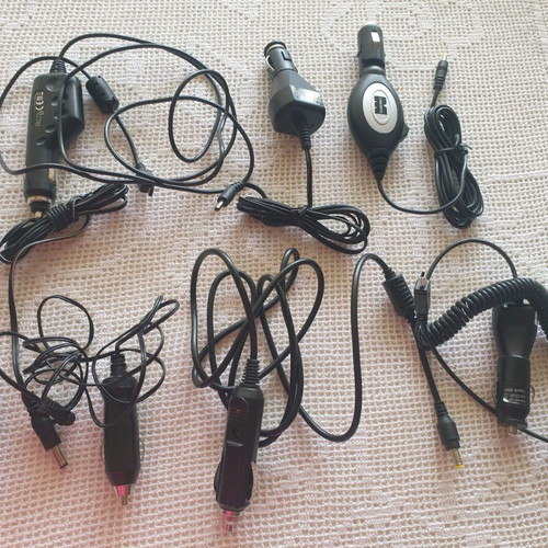 Car chargers like new, old type, pack of 7 pieces