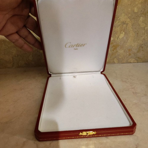 Cartier necklace box like new