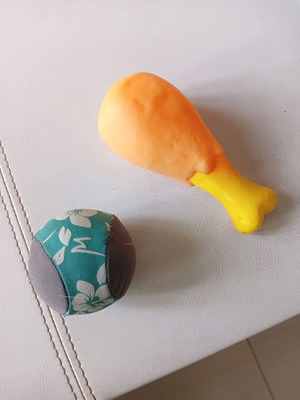 Dog toys used, set of 2 pieces