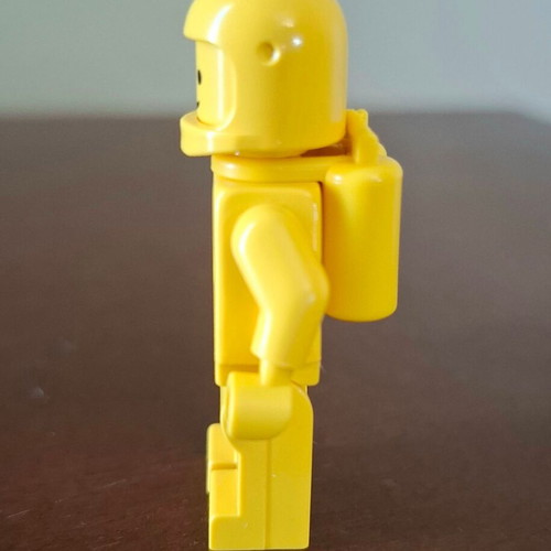 Lego Classic Space Minifigure Yellow with Air Tanks like new
