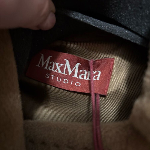 Max Mara Studio Celio coat new, size 40, camel color