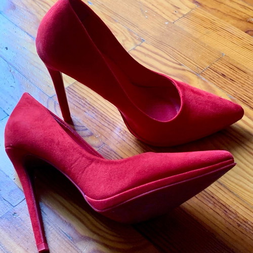 Red pumps like new, size 37