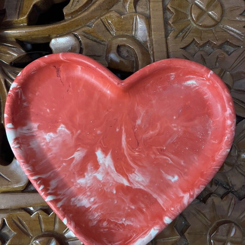 Handmade heart-shaped decorative plates set of 2, eco resin, like new