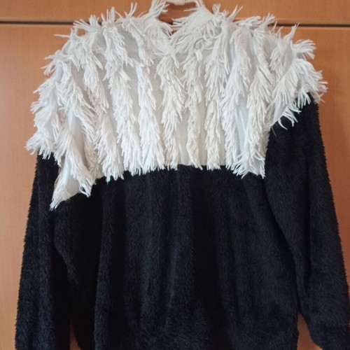 Anel women's black and white hoodie sweater like new, medium size