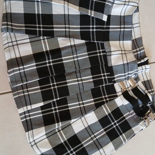 Mini checkered skirt like new, black and white, size M