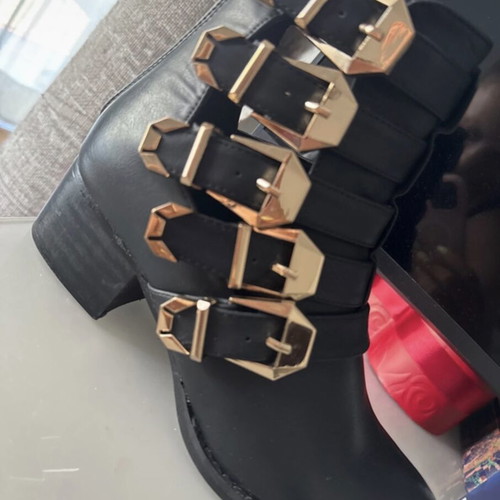 Vera Blum black ankle boots size 38 new, stylish and lightweight