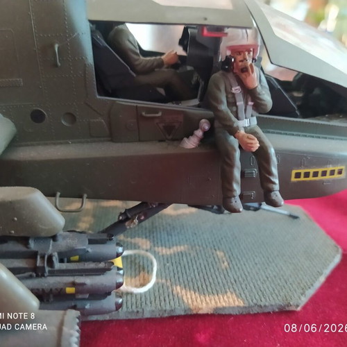 Boeing AH 64 Apache model helicopter used, scale 1/32 by Revell