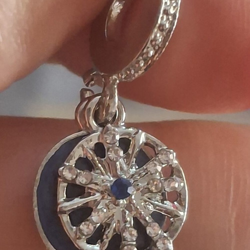 Charm for bracelets dangle with blue background, like new