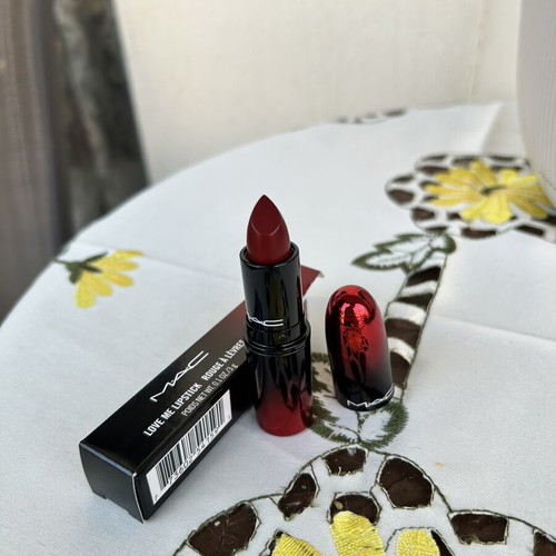 Mac Lipstick new red moisturizing