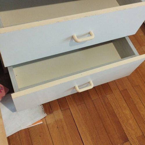 Nightstand with 3 drawers used, very good condition