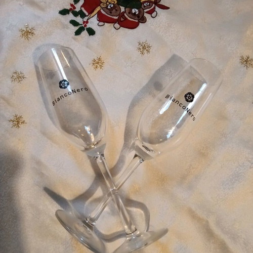 Bianco Nero Stemmed Glasses New
