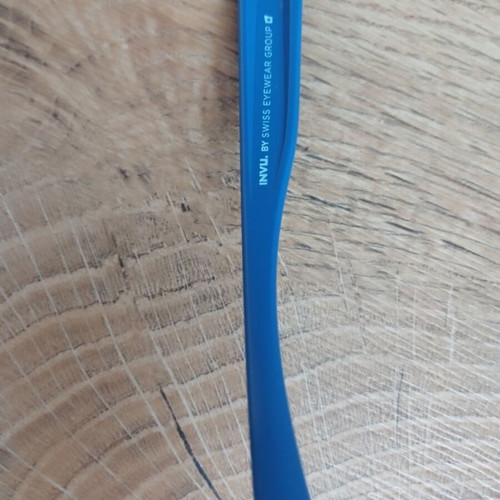 Invu by Swiss Eyewea Kids Sunglasses like new, blue