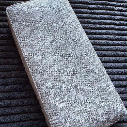 Michael Kors Jet Set Travel wallet used, vanille