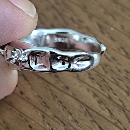 Silver ring S925 with green faceted stone