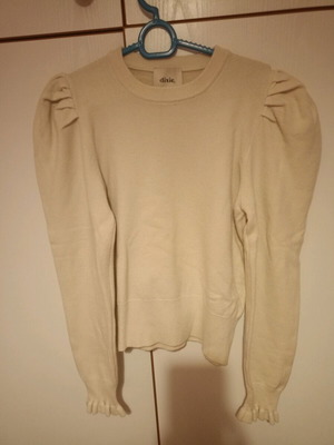 Pullover beige like new with puff sleeve, size S