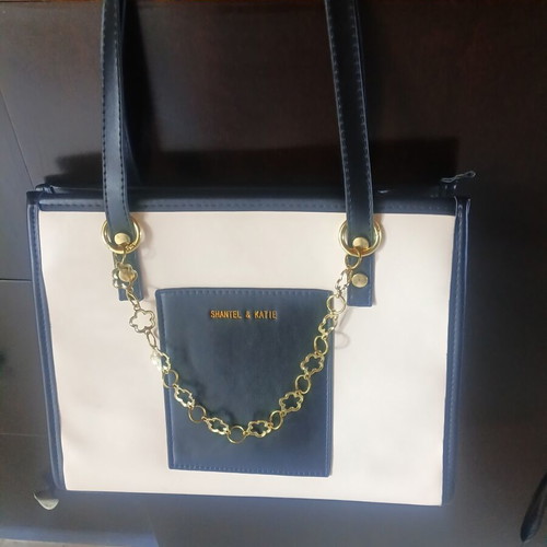 Women's shoulder bag new, black and white
