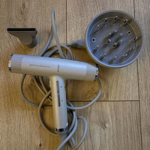 Ga.Ma Professional IQ Perfetto hair dryer like new, silver
