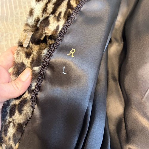 Fur coat like new, real leopard print, size L