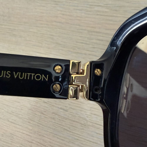 Louis Vuitton Millionaire sunglasses, black