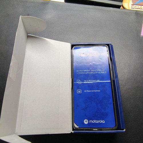 Motorola e14 Android 14 smartphone like new, 4GB RAM 64GB storage