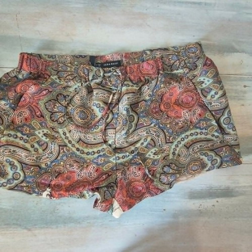 Zara printed shorts L satin texture like new