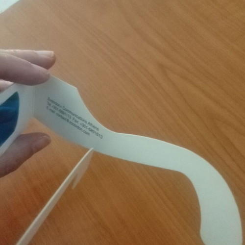 3d γυαλιά καινούργιο, χαρτόνι