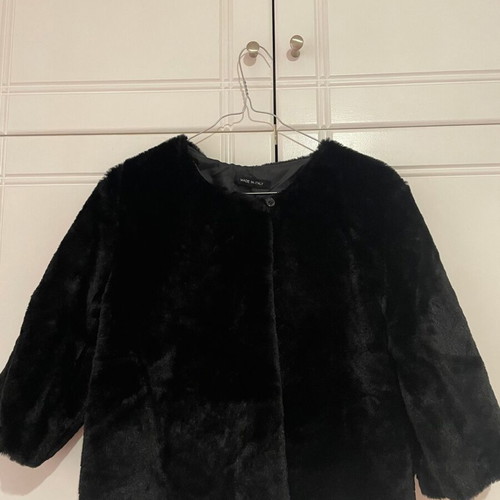 Black fur jacket with 3/4 sleeve new