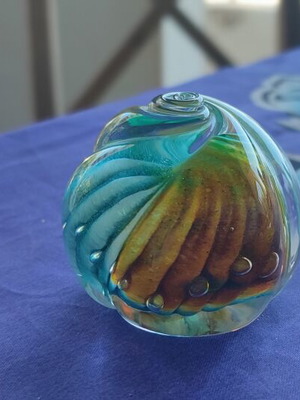 Crystal decoration unique with bubbles handmade in Sweden