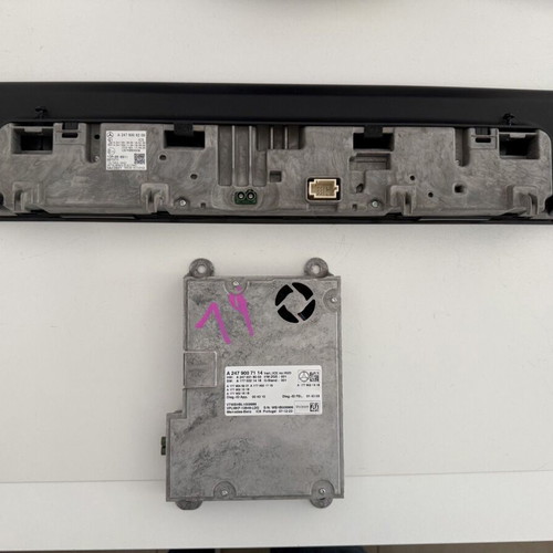 Mercedes-Benz GLB X247 7" OEM Display Set with Control Unit