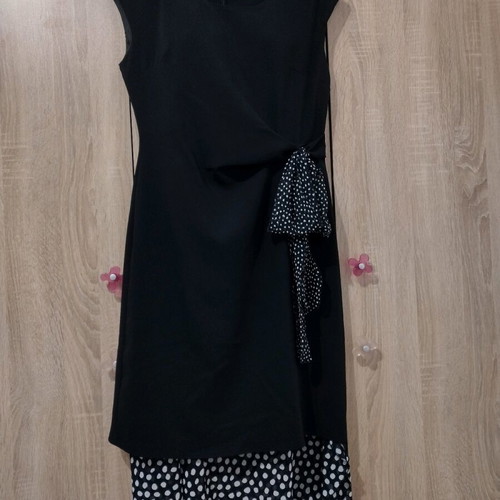 Black sleeveless dress made of silk gabardine and lining like new, polka dot set