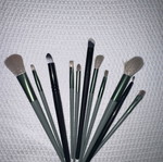 Makeup brush set like new