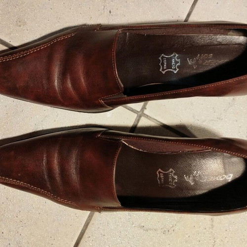 Leather pumps like new, brown, size 38