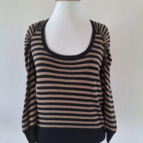 H&M sweater size M like new, black and beige