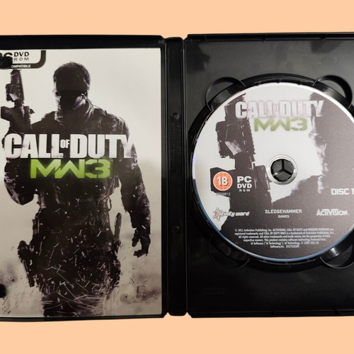 Call of Duty PC DVD bundle like new with Black Ops 1+2, MW3, MW, Advanced Warfare