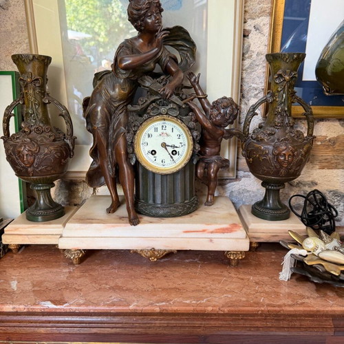 Old French table clock like new with amphorae