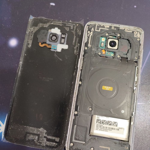 Samsung Galaxy S8 used without screen for parts