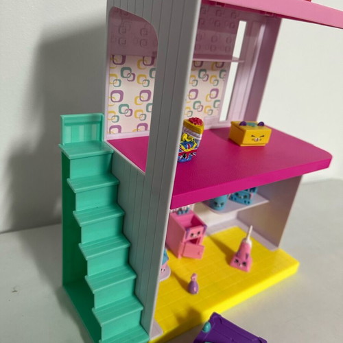 Giochi Preziosi Shopkins Happy Places 3-Story Studio like new